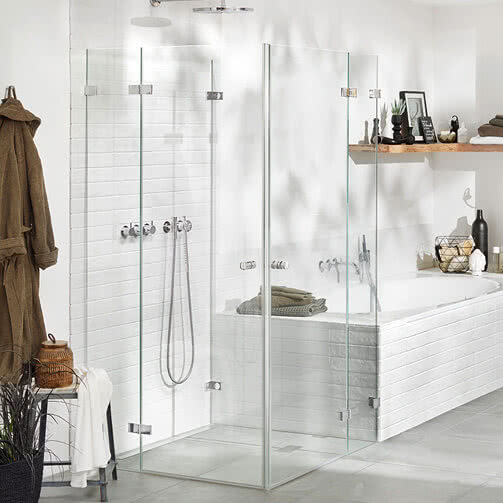 Fortuna shower – corner access with Easy wall glazing system