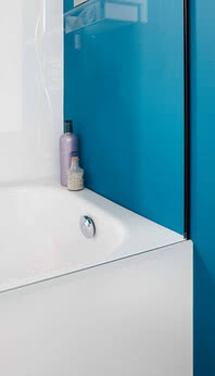 Tansa splash guard for the bathtub, side view