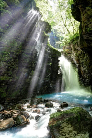 Valley waterfall | 4030