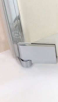 Omega Plus shower, hinge, view from below