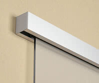 Motion 700: The glass pane comes out of a 14-mm profile groove, no visible mounting hardware.