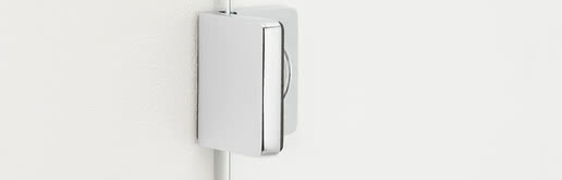 The hinges are of a timelessly beautiful and clear design.