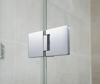 Fitting of the Granat glass shower from the outside, closed