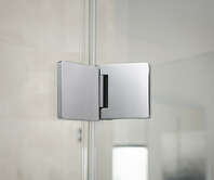 Fitting of the Granat glass shower from the outside, open