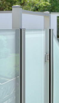 Detail of the post system Premium revolving door between fixed elements and revolving door