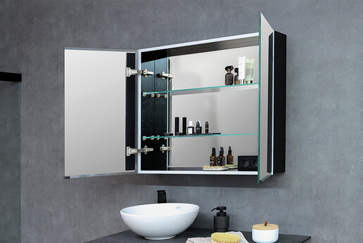 SPRINZ Spiegelschrank Pure-Line 2-Türer in Schwarz matt geöffnet mit umlaufender LED-Beleuchtung und verspiegelter Innenrückwand